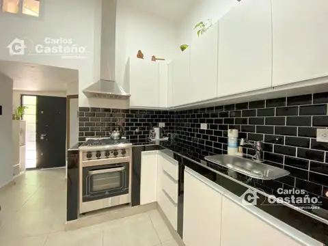 Depto Tipo Casa en Alquiler en Vicente Lopez Vias / Rio, $ 670.000
