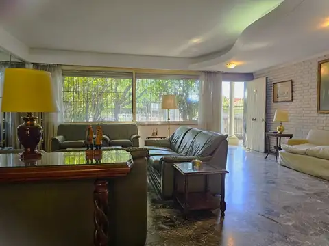 Casa 7 ambientes con 6 baños