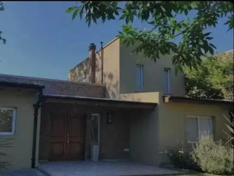 Casa Chalet  en Alquiler en Santa Guadalupe, Pilar, G.B.A. Zona Norte