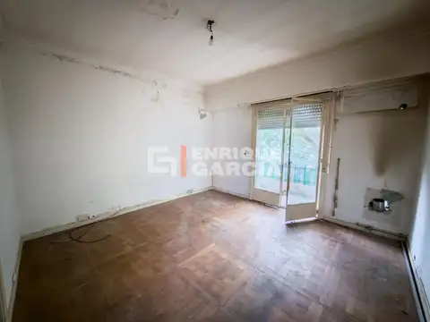 VENTA LOTE PROPIO CON 2 PH Y LOCAL A REFACCIONAR