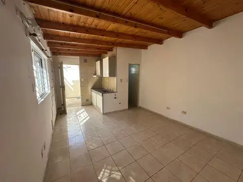 Depto Tipo Casa en Alquiler en Villa Maipu, $ 415.000