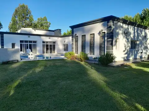 Casa en Alquiler en La Plata, USD 2.000