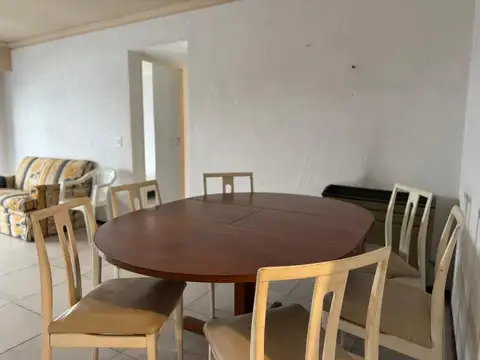 Departamento 6 ambientes con 2 baños