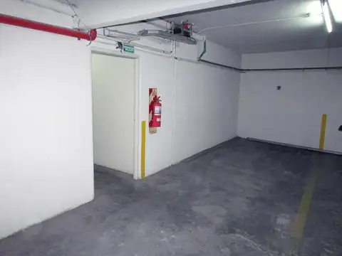 VENTA COCHERA FIJA EN ALMAGRO