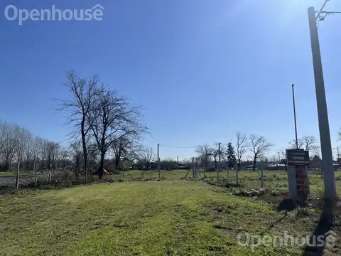 EXCELENTE LOTE CON MEJORAS EN EL BARRIO EL CRUCE- ACCESO DIRECTO DE PANAMERICANA