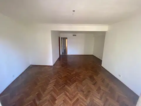 Av. Pellegrini 1729 piso 3 con cochera
