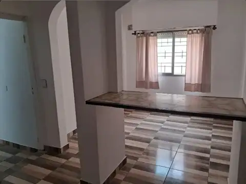 Depto Tipo Casa en Venta 50 años