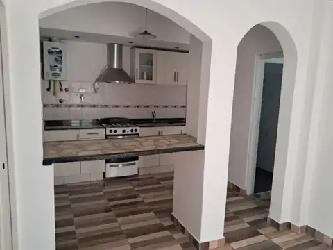 Depto Tipo Casa 5 ambientes con 2 baños
