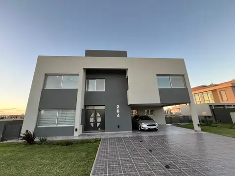 Venta Casa a la laguna en Sebastian Gaboto