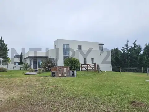 Oficina en Venta en Barrio Residencial 1, USD 389.000