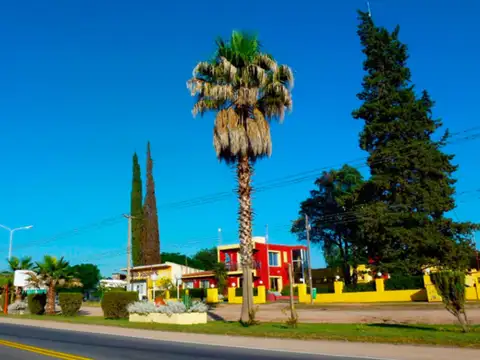 Casa 3 ambientes con 2 baños