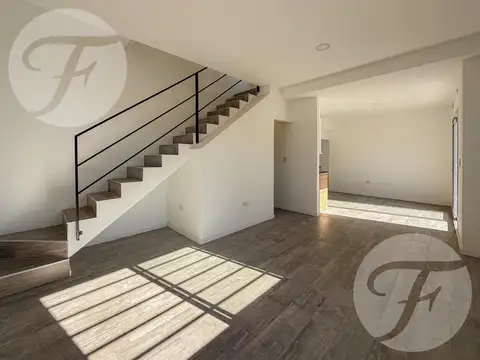 Casa en Venta en Castelar, USD 110.000
