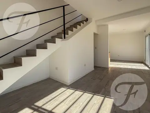 Casa 3 ambientes con 1 baño
