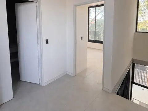 Depto Tipo Casa en Venta con 1 cocheras