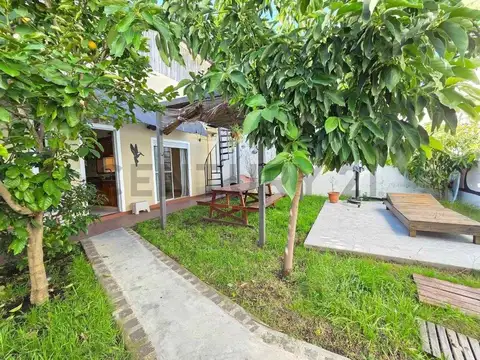 PH 4 AMBIENTES C/ PATIO Y TERRAZA - CASTELAR