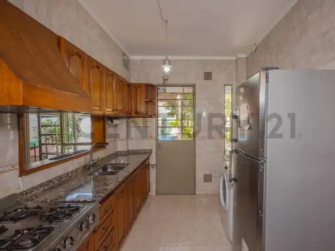 Departamento 4 ambientes con 2 baños