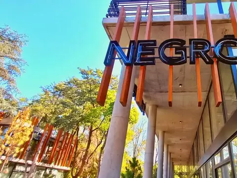 COCHERA COMERCIAL :: THAYS PARQUE LELOIR :: CON RENTA