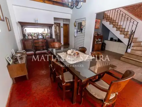 Casa en Venta con 1 cochera