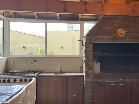 Casa en Venta al Este
