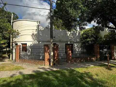 Casa a refaccionar en Venta en Reconquista
