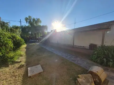 Casa en Venta con 4 cocheras