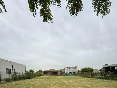 Lote en Barrio San Pablo! Totalmente consolidado.