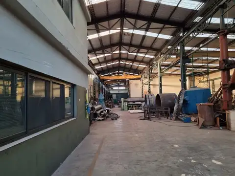 Galpon en Venta 86  mts Fondo