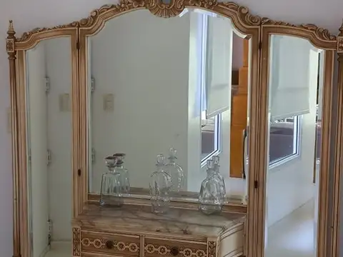 Casa en Alquiler con 7 cocheras