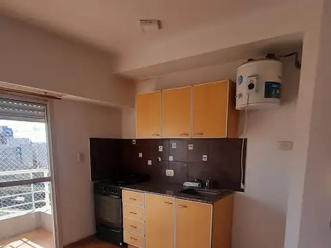 Blas Parera 2000, Piso 6