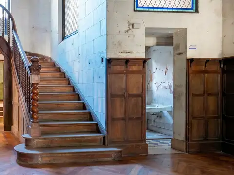 VENTA CASONA HISTORICA EN BV. OROÑO Y 9 DE JULIO