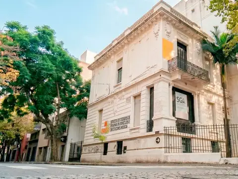 VENTA CASONA HISTORICA EN BV. OROÑO Y 9 DE JULIO