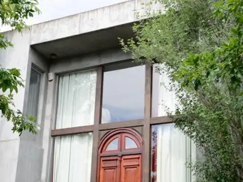 Casa en Alquiler de 3 dormitorios