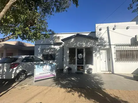 Casa de 2 dormitorios en Alberdi 230