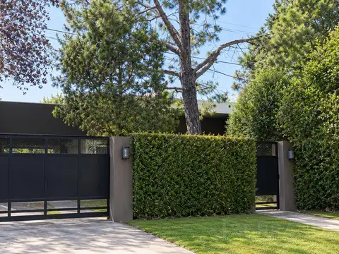 NOE. Casa en venta de 4 ambientes en Barrio Parque Sakura, Exaltacion de la Cruz. APTA CRÉDITO