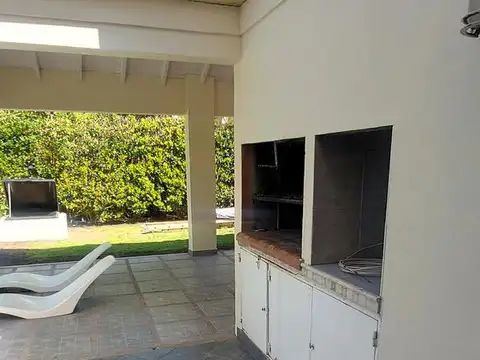 Casa en Alquiler al Sudeste