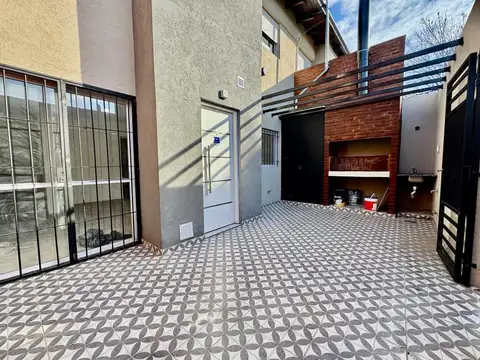 VENTA - Duplex de  2 dormitorios en Fisherton , Rosario.
