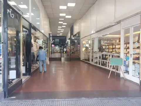 VENTA LOCAL GALERIA GRAN RIVADAVIA RAMOS MEJIA 