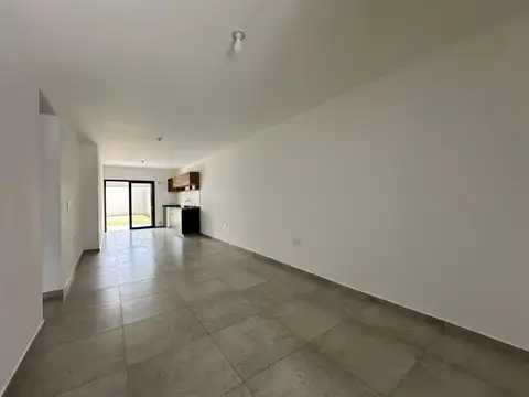 Casa 3 ambientes con 2 baños