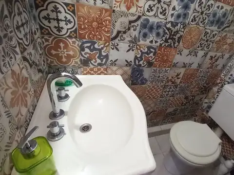 VENTA DUPLEX DOS DORMITORIOS  BARRIO LAS PALMAS