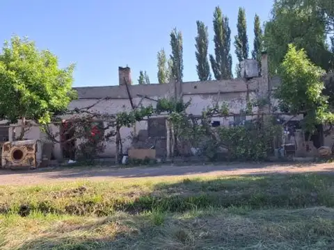 Frentista Ruta Nac 151. Entre Calles Ing Benasser y Mendoza