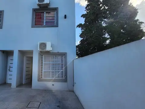 Duplex en venta Ituzaingó norte