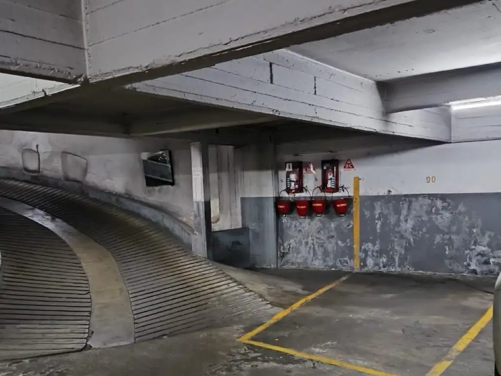 NUEVO VALOR VENTA COCHERA RECOLETA EXCELENTE UBICACION