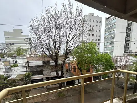 Departamento en Alquiler en Plaza Guemes, $ 550.000