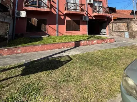 Duplex de 3 ambientes en alquiler en Pilar centro