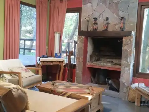 Casa 6 ambientes con 3 baños