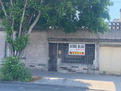 Casa en venta en Moron Sur