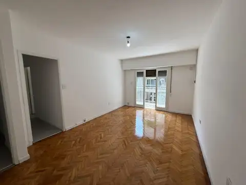 VENTA - DEPARTAMENTO TRES DORMITORIOS CON COCHERA - MARTIN