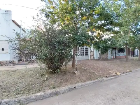 Gran esquina en venta  Antonia Godoy  al 6200