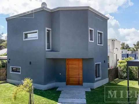Casa en venta en Los Arces, La Cañada de Pilar