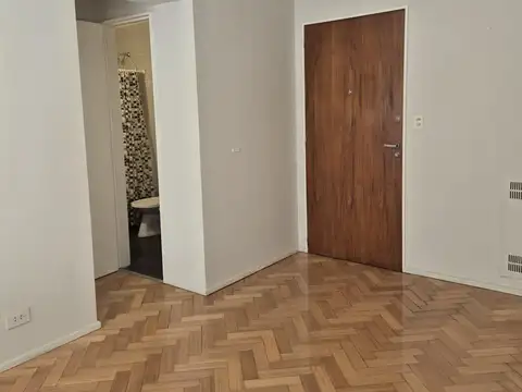 Departamento en Alquiler en Parque Las Heras, $ 800.000